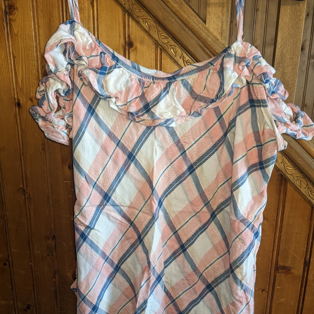 Hollister shirt